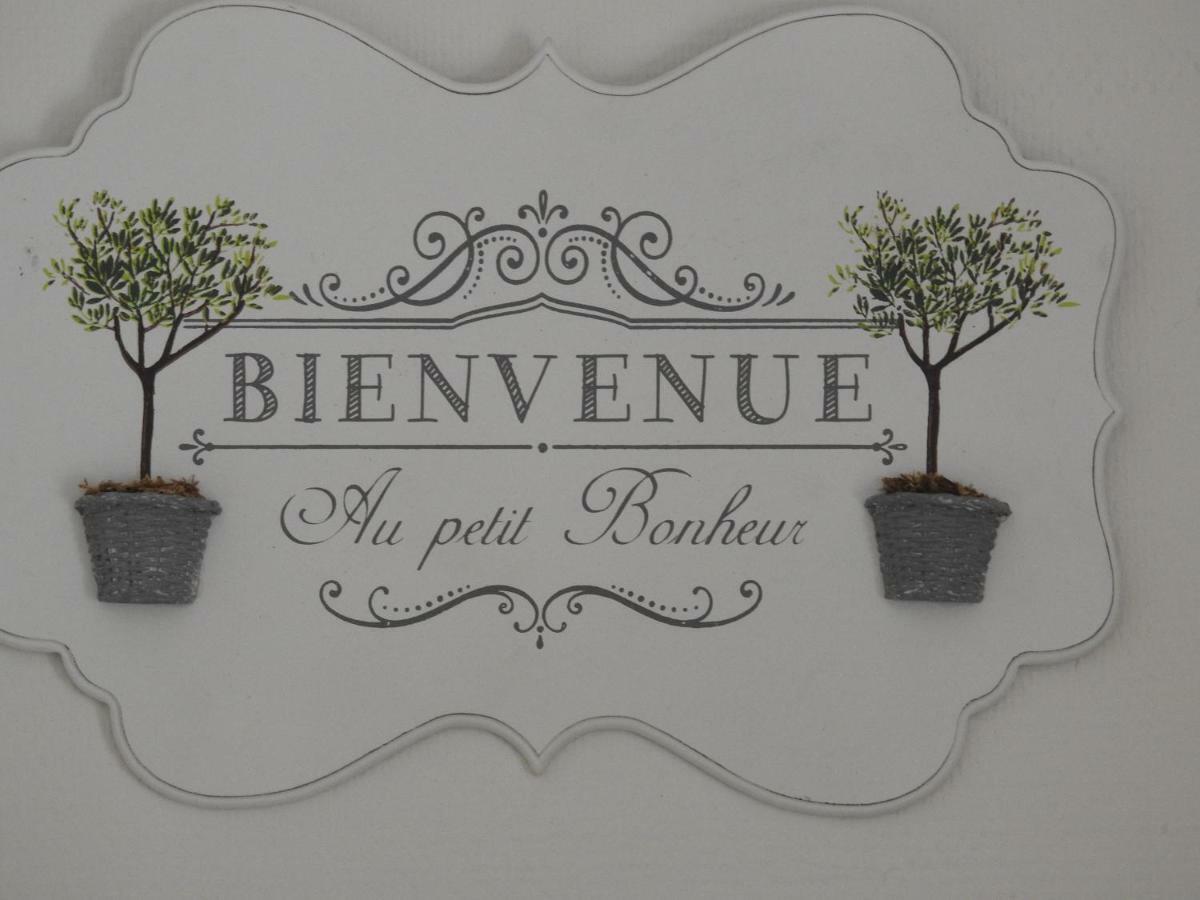 Bed and Breakfast Les Demeures De La Laigne Allas-Bocage Esterno foto