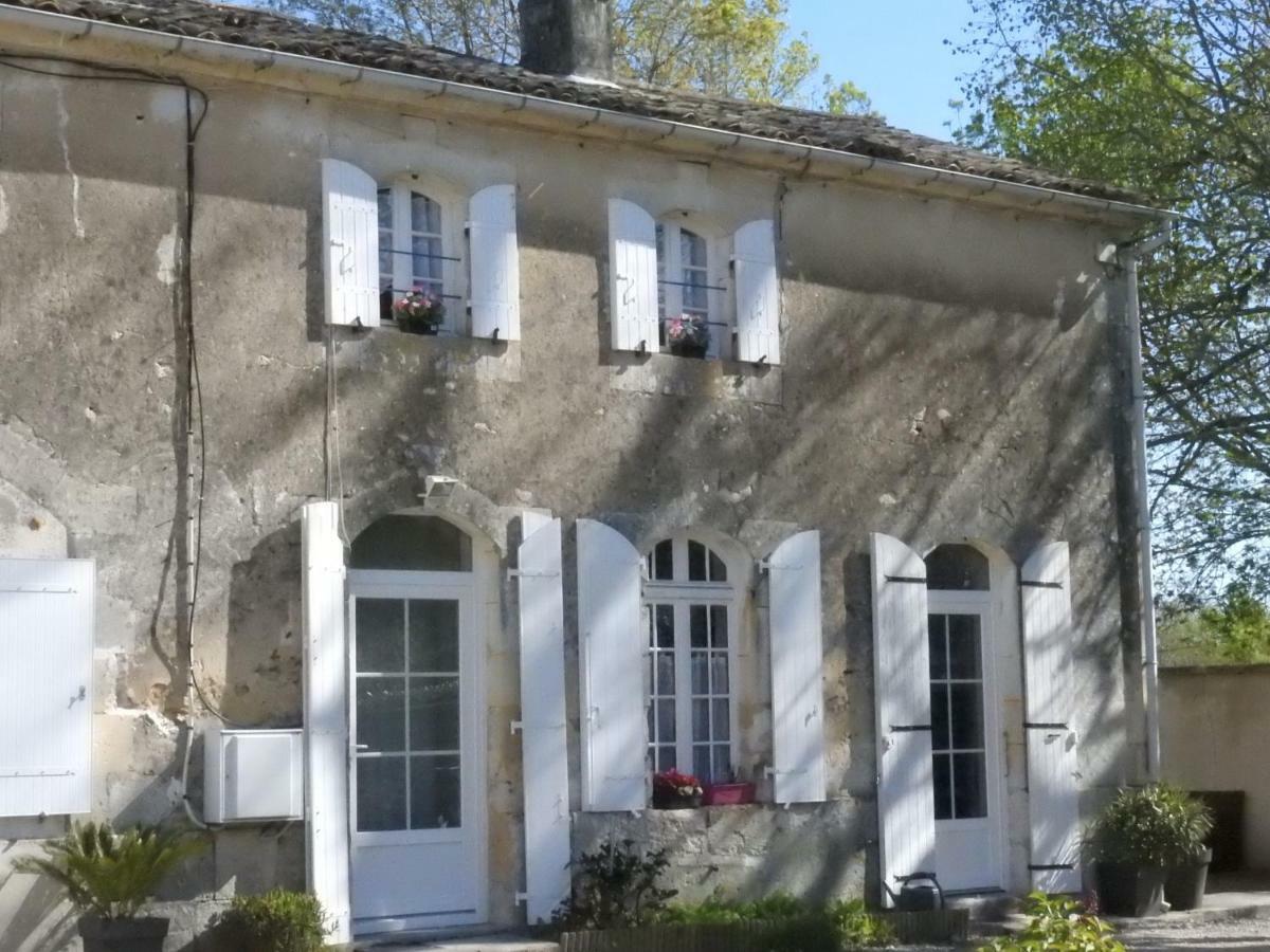Bed and Breakfast Les Demeures De La Laigne Allas-Bocage Esterno foto